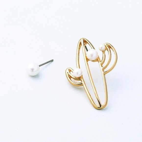 4/$25 Cactus Pearl Mismatch Earrings - Picture 3 of 5